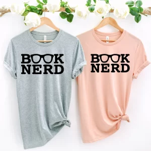 "Book nerd" t-shirt